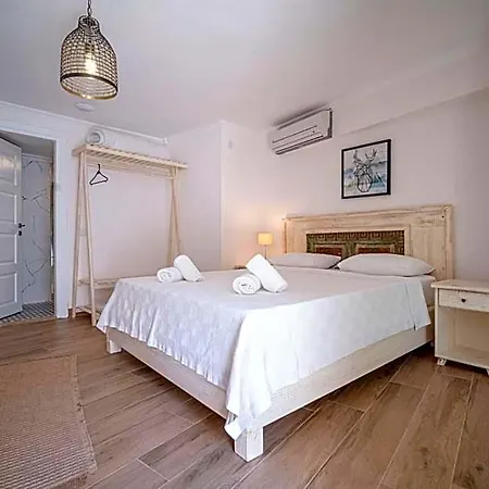 酒店 Lunas Alacati